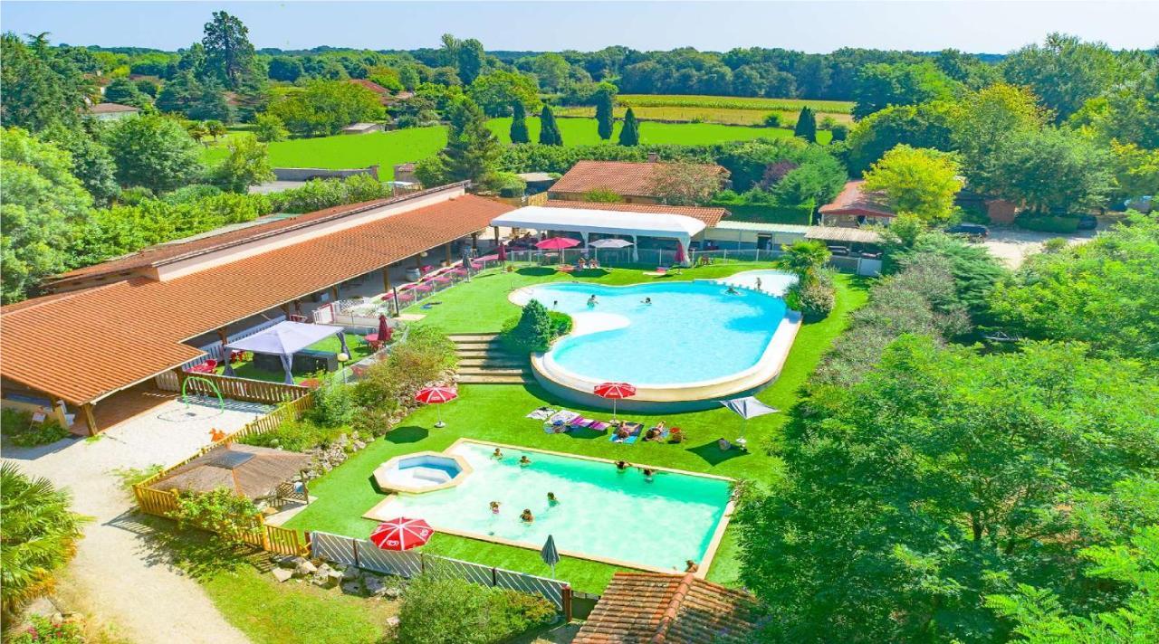 Camping Les Lacs De Courtes Hotell Estang Exteriör bild